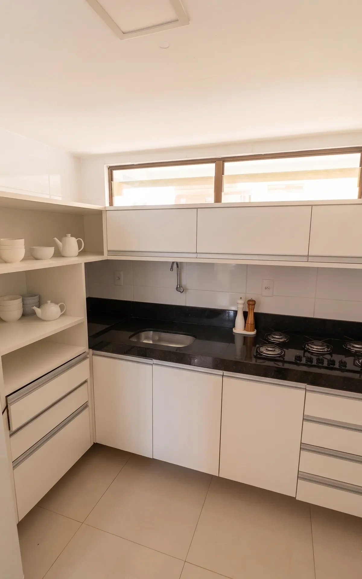 Apartamento na avenida OCEANO PACÍFICO - Intermares — foto 1